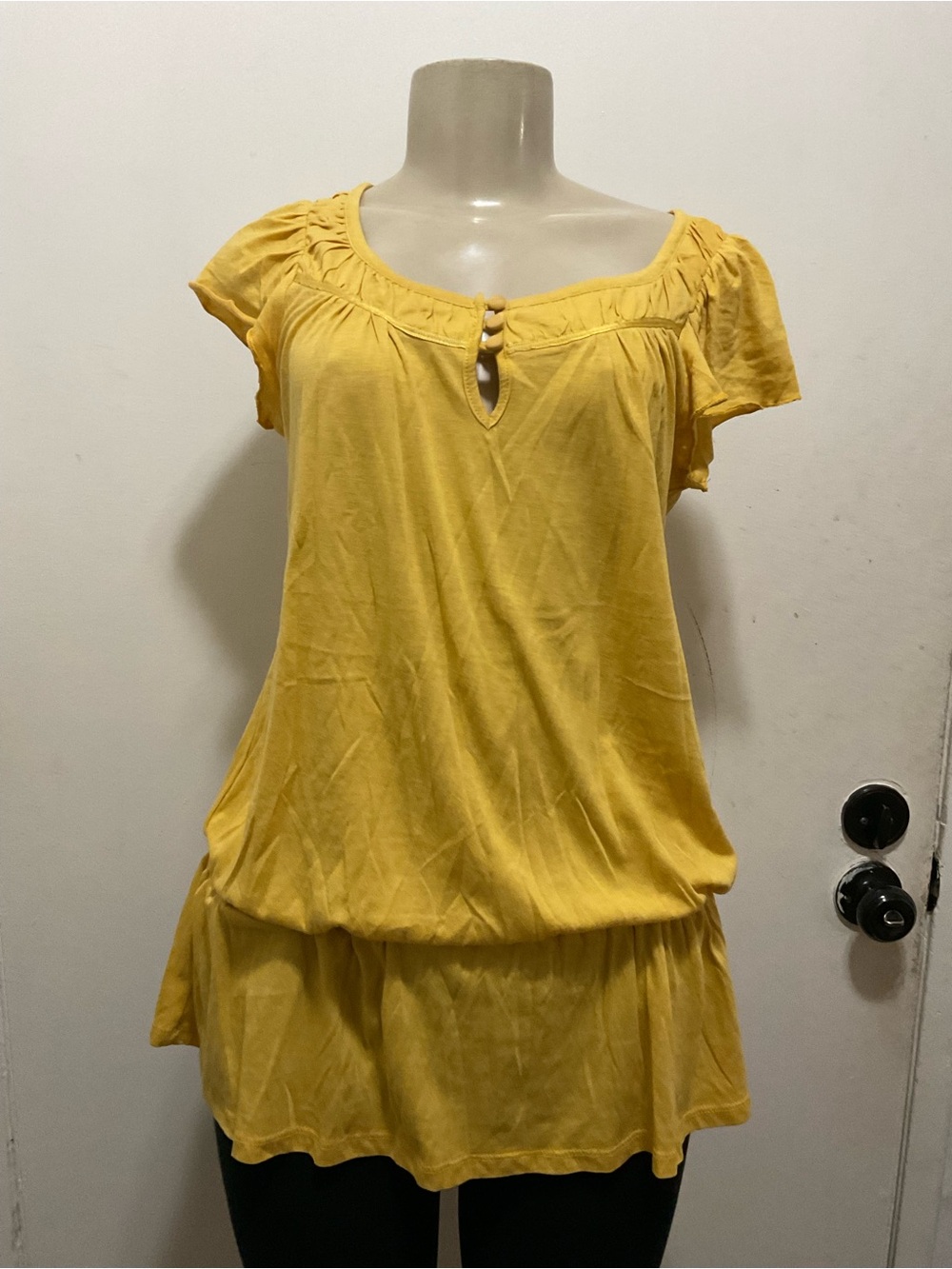 Tresics Women's yellow Y2K Short-Sleeve Tunic Top size L